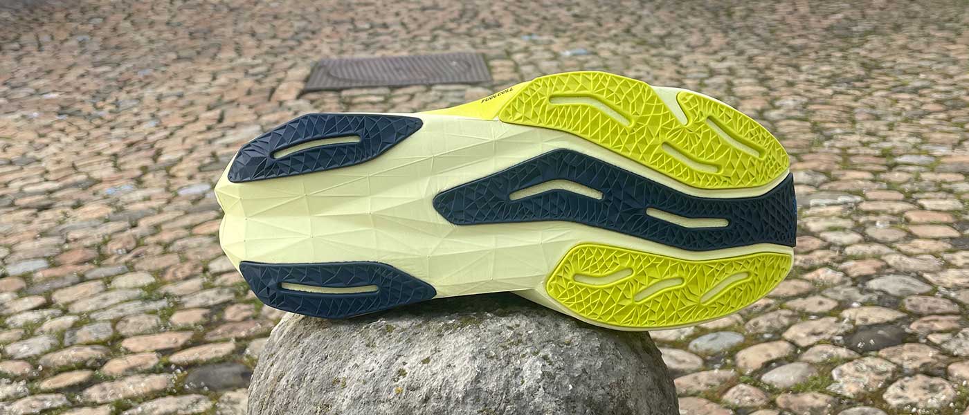 New Balance FuelCell Rebel v4 Laufsohlen-Profil
